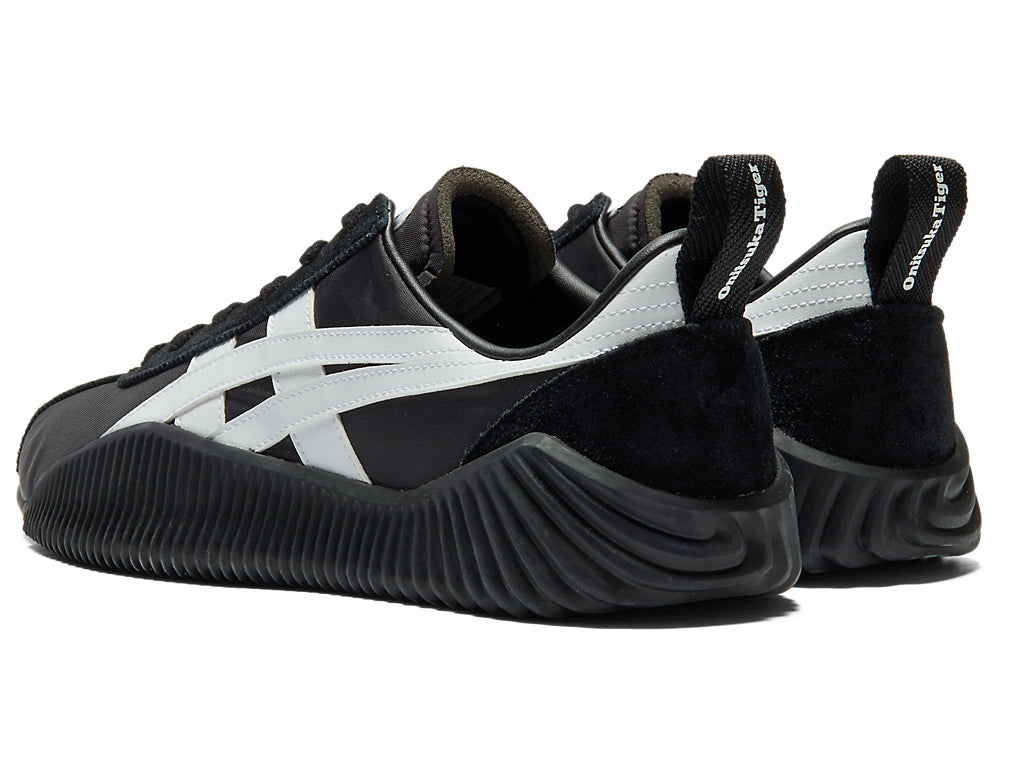 Onitsuka Tiger Acromount Sneakers - Black / White